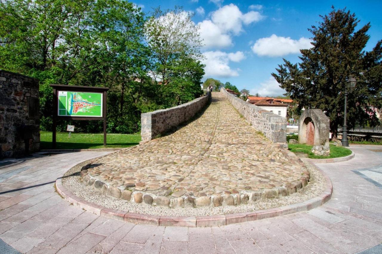 Apartamento El Cortijo Cangas de Onis Bagian luar foto
